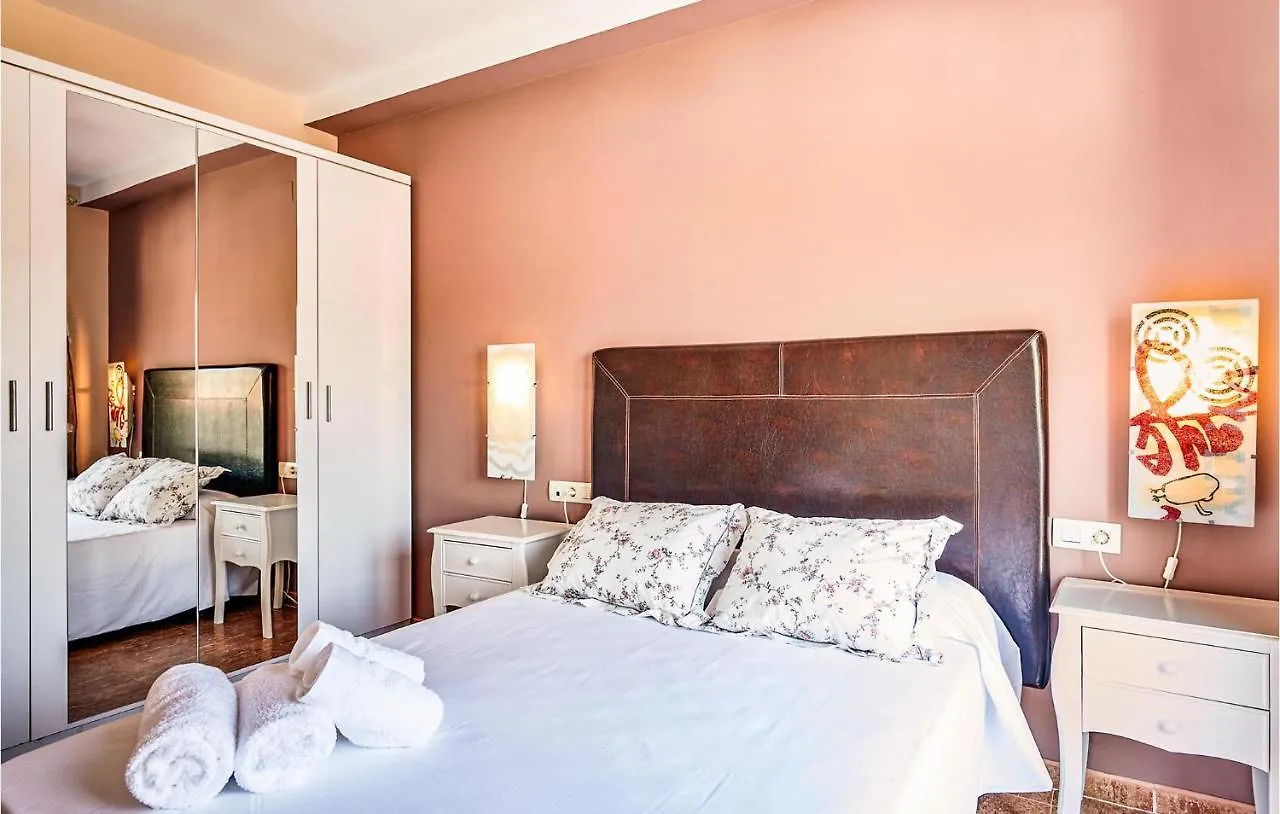 Gorgeous Apartment In Granada With Wifi