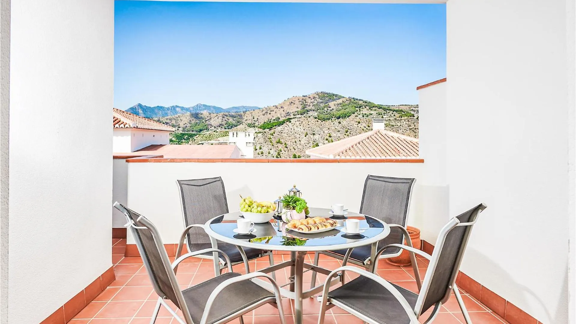 Gorgeous Apartment In Granada With Wifi